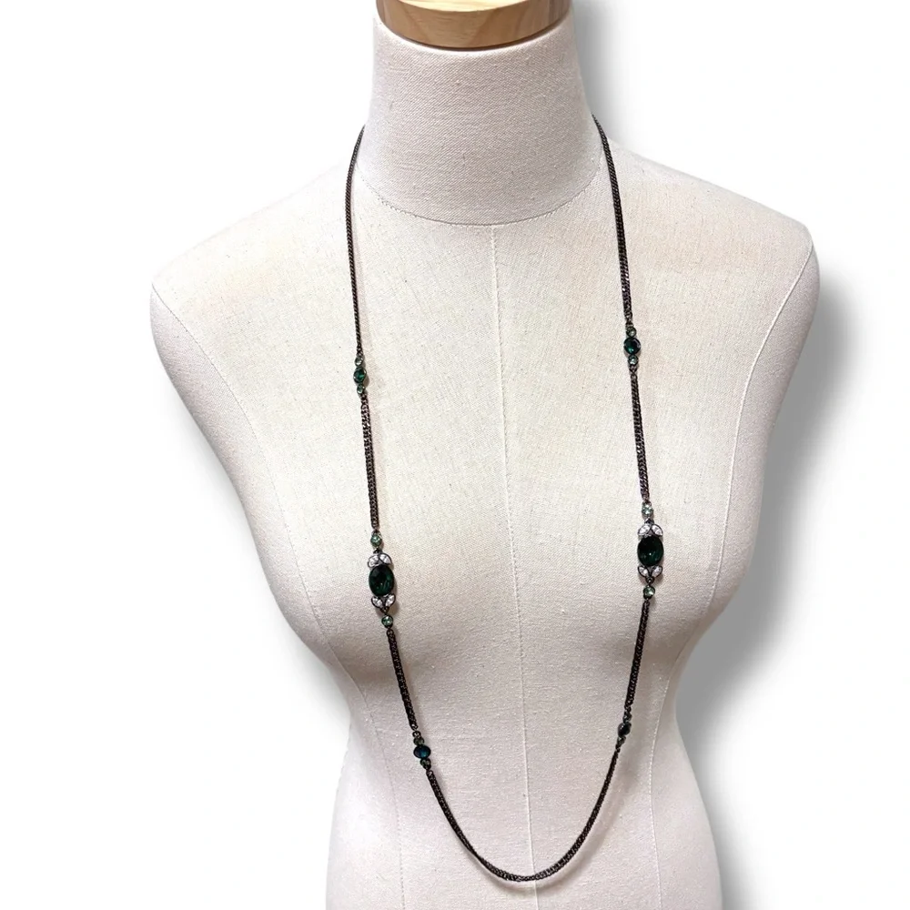 GIVENCHY Vintage Emerald Green Crystal Gunmetal Layered Necklace - Picture 9 of 9